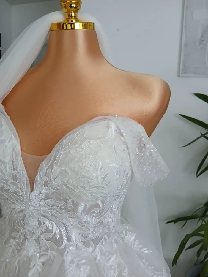 Magnifique Robe de Mariée avec son long Voile Taille L🎉💝 - photo numéro 12