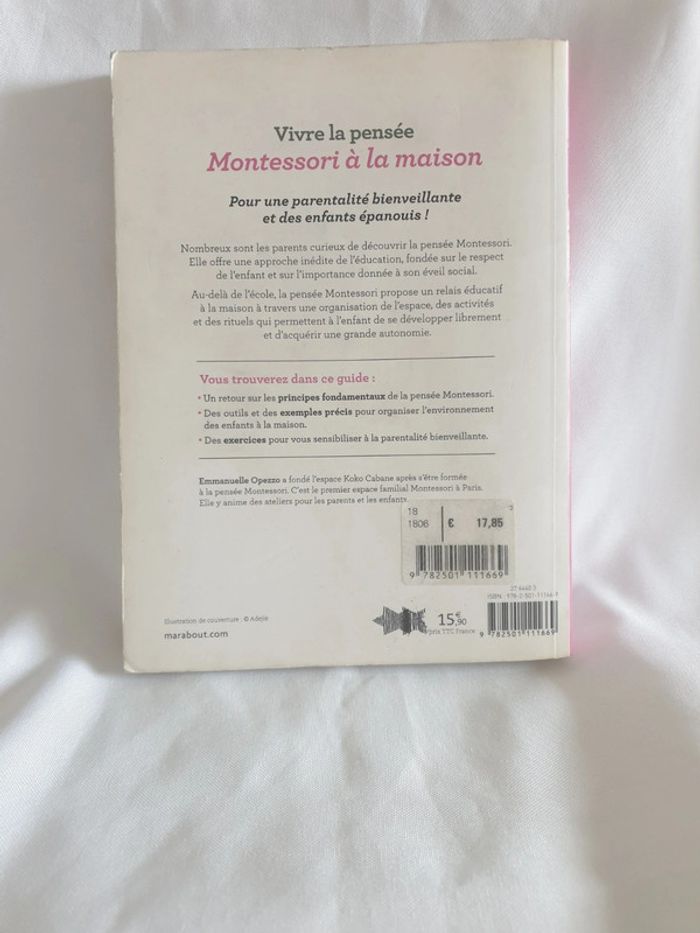 Livre Vivre la pensée Montessori à la maison - photo numéro 2