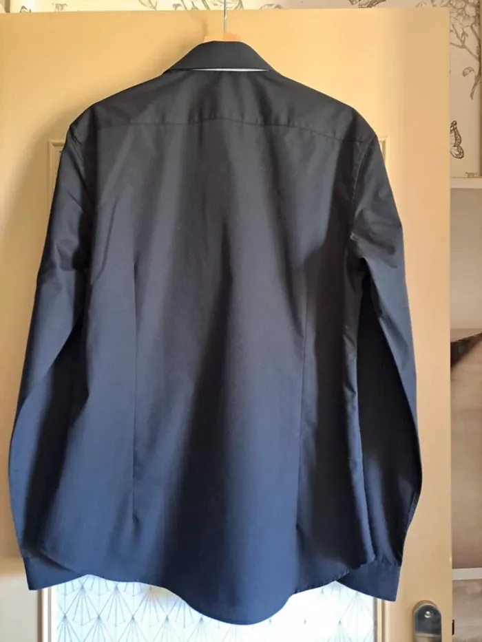Chemise home noire Celio 41/42 L super état - photo numéro 6