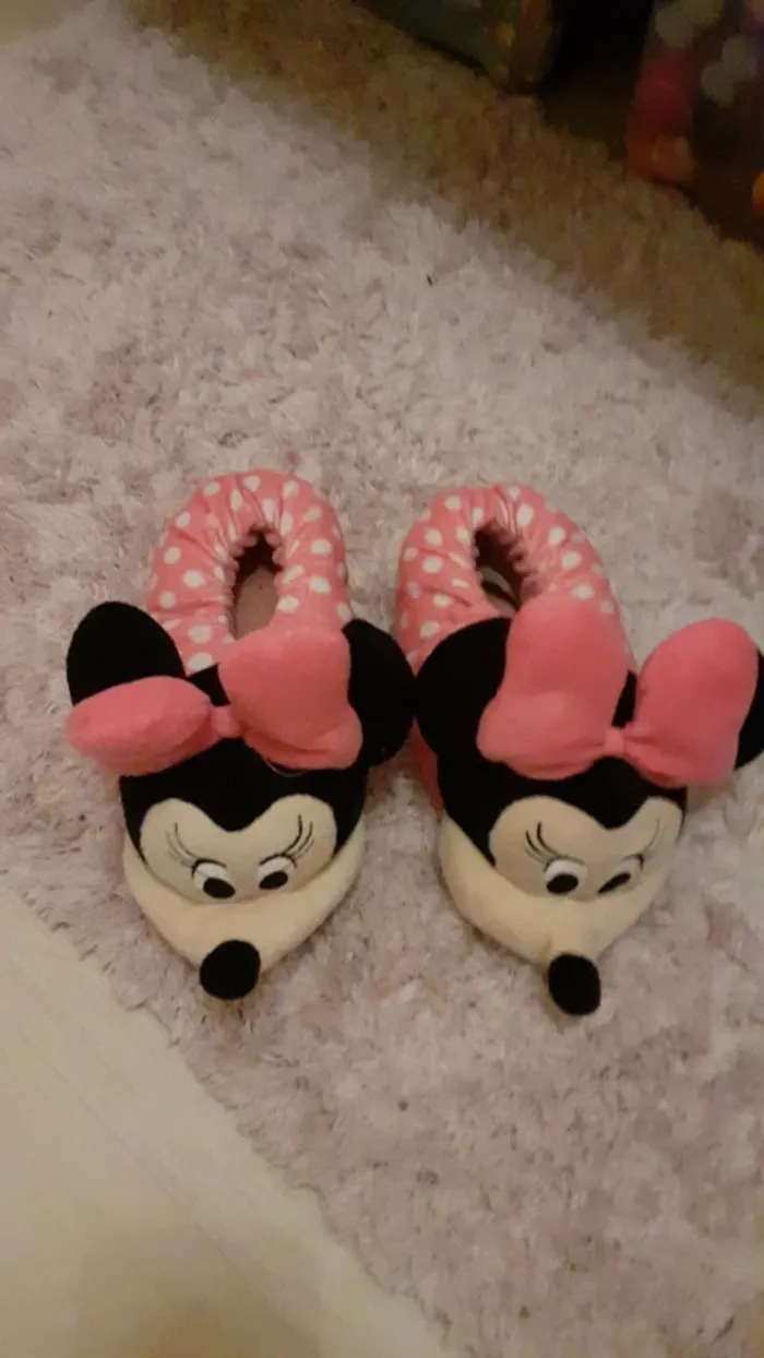Chaussons disney Minnie - photo numéro 4