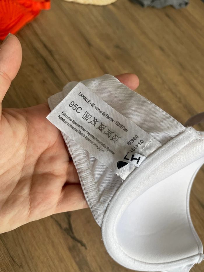 Soutien gorge blanc - photo numéro 3