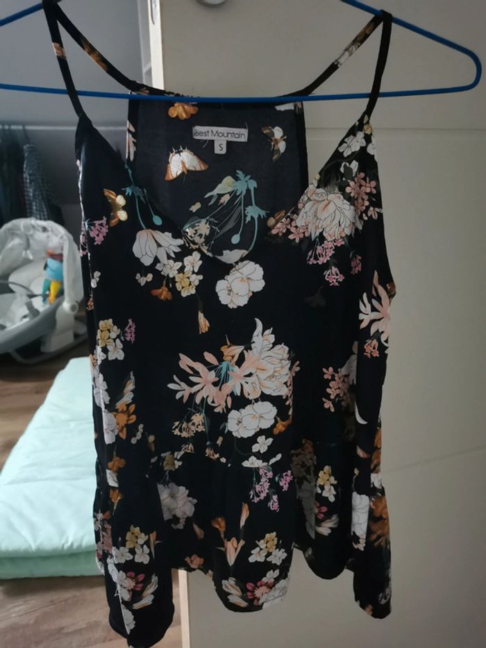 Top en satin noir à fleurs taille S