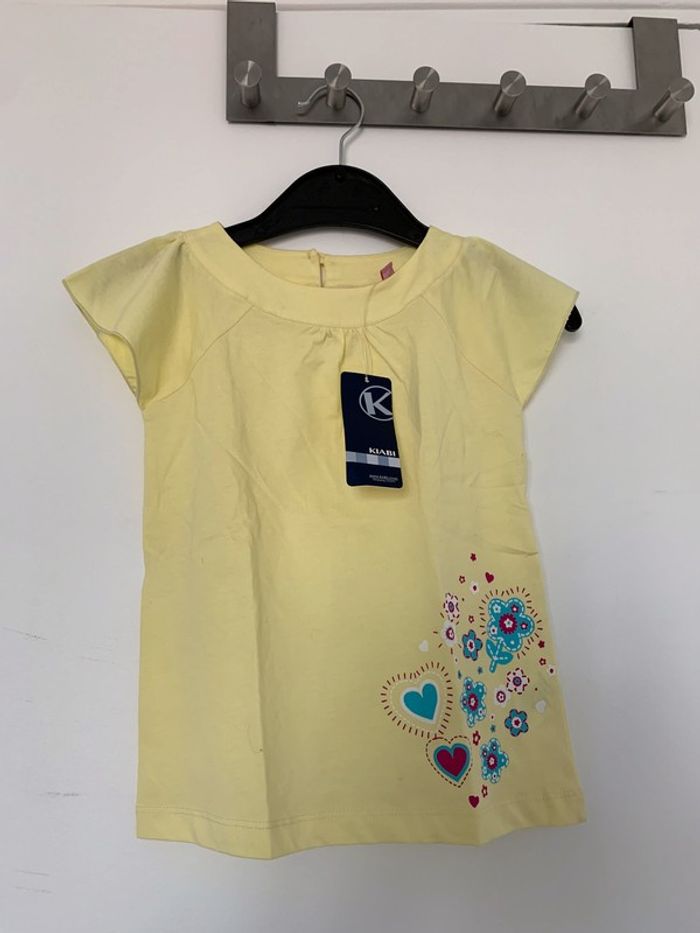 T-shirt jaune neuf 3 ans