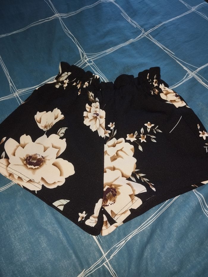 Lot de shirt fille taille 34 et 10,11 ans - photo numéro 3