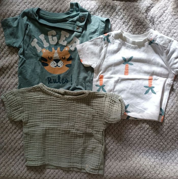 Lot de Tee shirt 3 mois - diverses marques - photo numéro 4