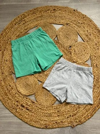 Lot 2 shorts Kiabi 24 mois