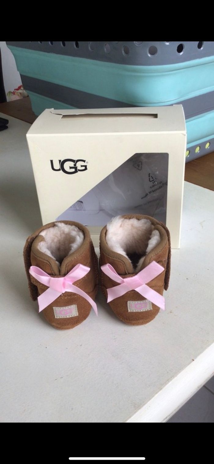 Chaussure UGG - photo numéro 2