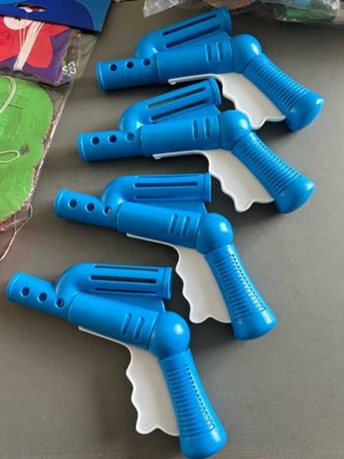 Gros lot de cotillons - photo numéro 8
