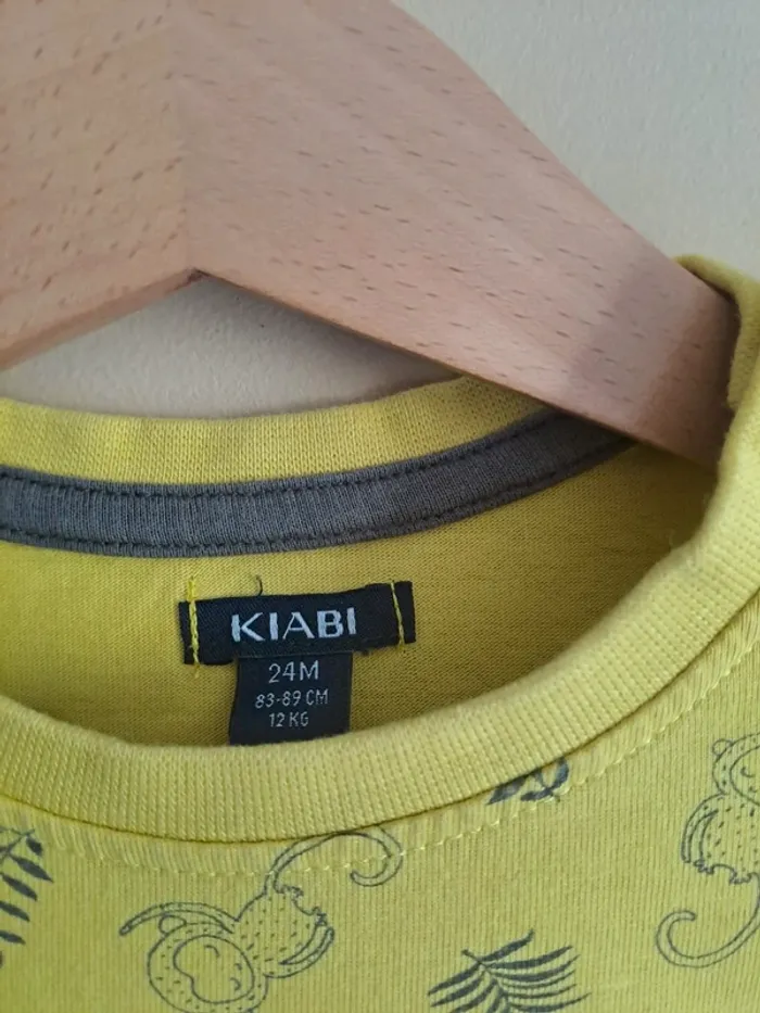 T-shirt garçon jaune kiabi 24 mois comme neuf - photo numéro 4