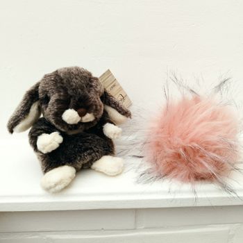 Bébé lapin Gustavus Bukowski 
