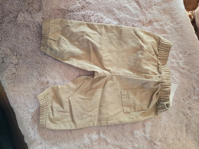 Pantalon léger neuf - photo numéro 3
