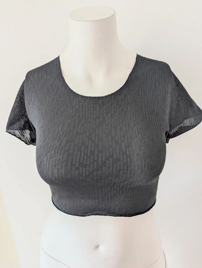 Top court taille L 40 neuf gris