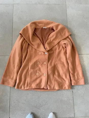 Manteau taille 38/40, très bon état