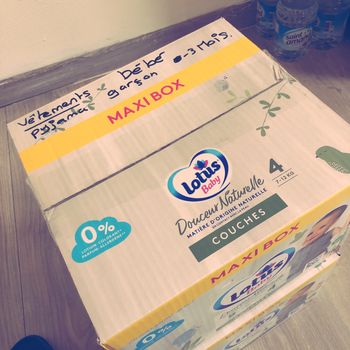 Lit de vêtement et pyjama