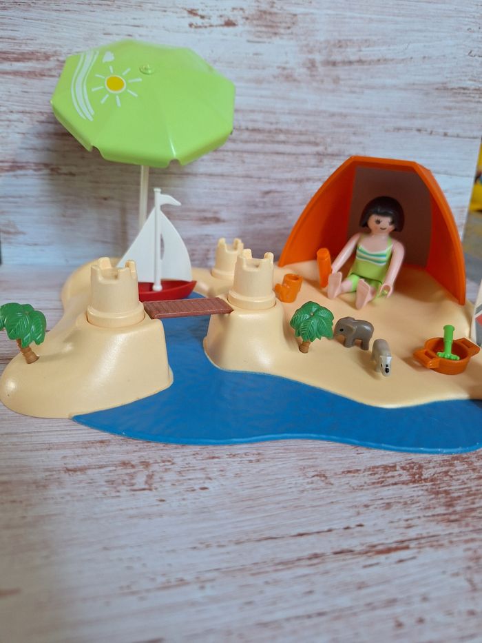 Figurines Playmobil Vacances à la plage - photo numéro 2