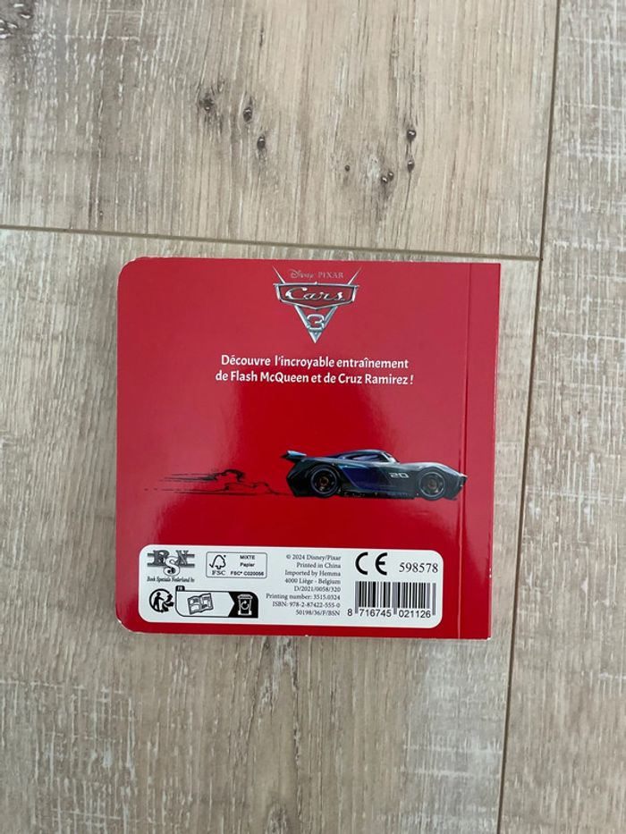 Livre Cars 3 L’entraînement de Flash McQueen - photo numéro 2