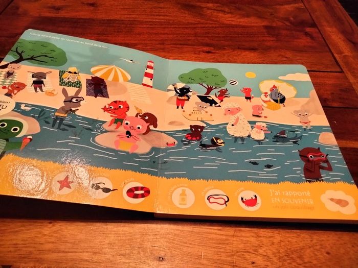 Livre cherche et trouve un tout petit monde vive les vacances grund - photo numéro 2