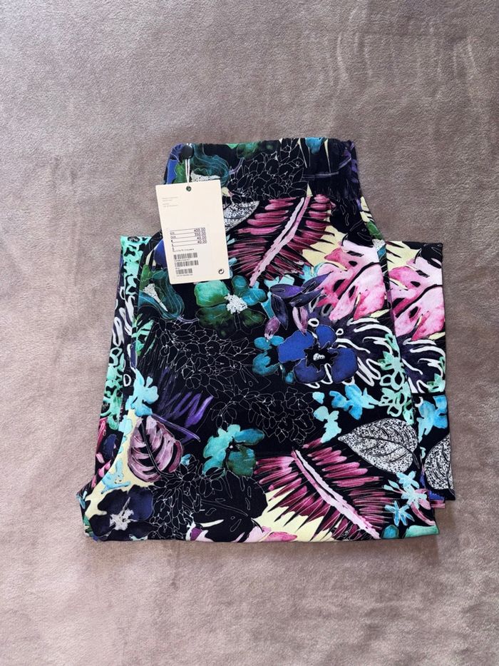 Pantalon à jambes larges fleuri femme Monki taille S neuf - photo numéro 2