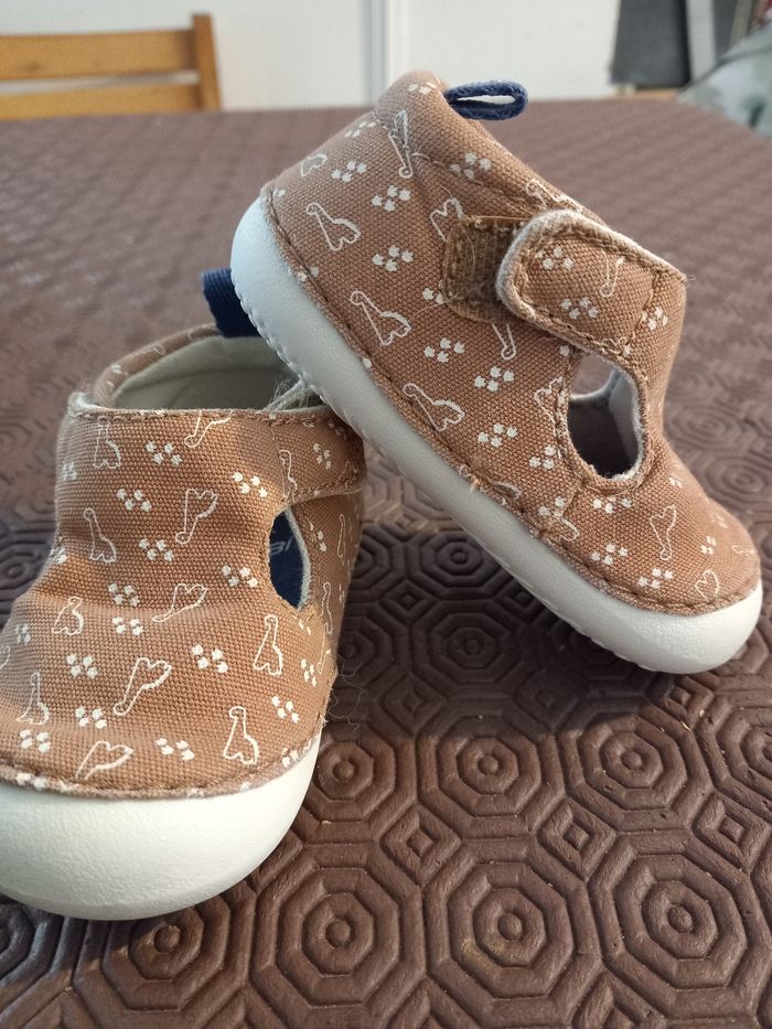 Chaussures taille 18