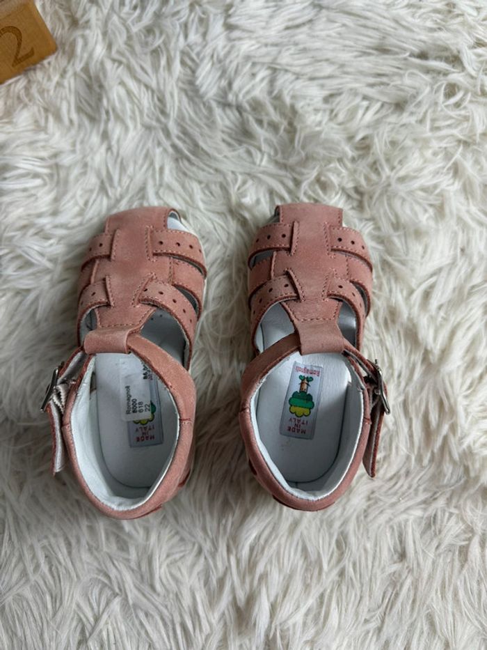 Paire de sandales rose Romagnoli taille 22 - photo numéro 4