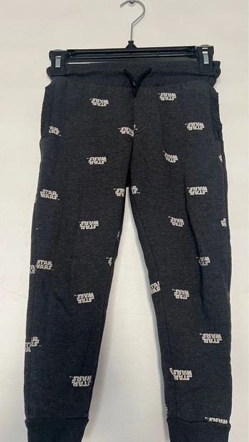Pantalon de jogging en molleton star wars  orchestra  en parfait état taille 6 ans coton  polyester