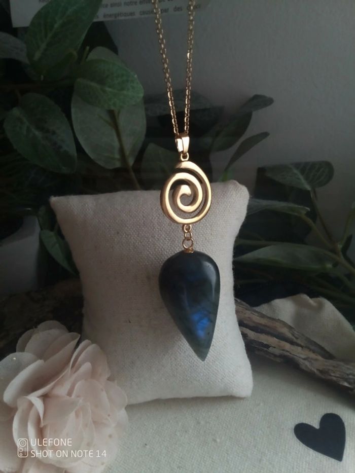 Collier labradorite et spirale dorée