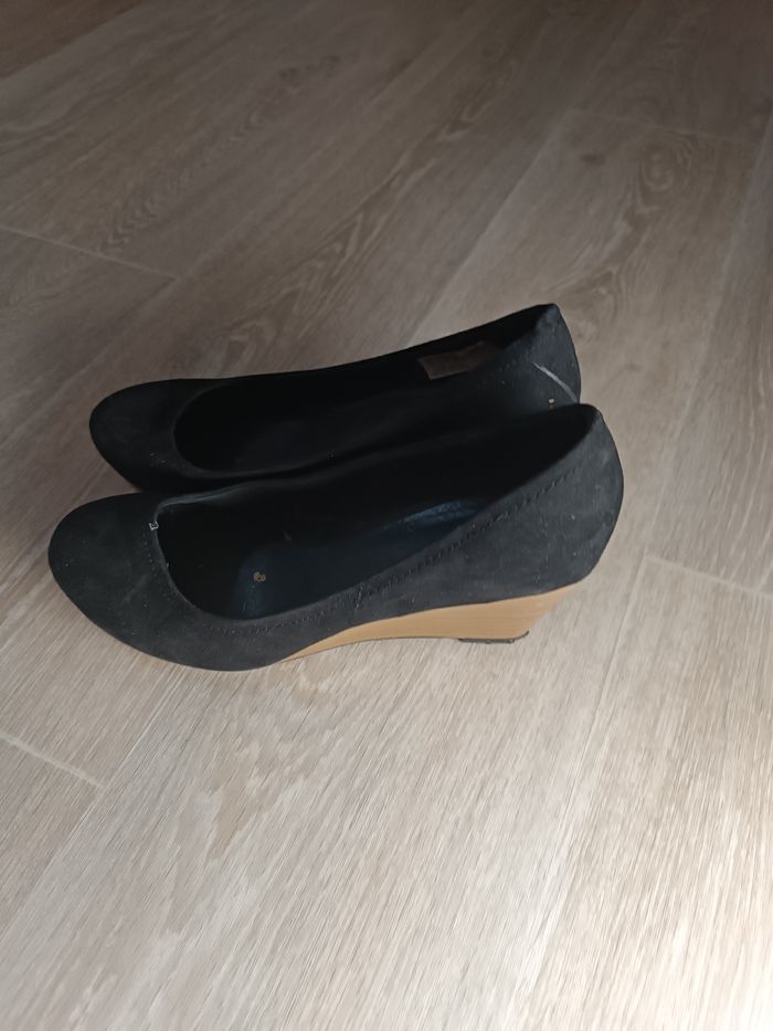 Chaussure petit talon compensé