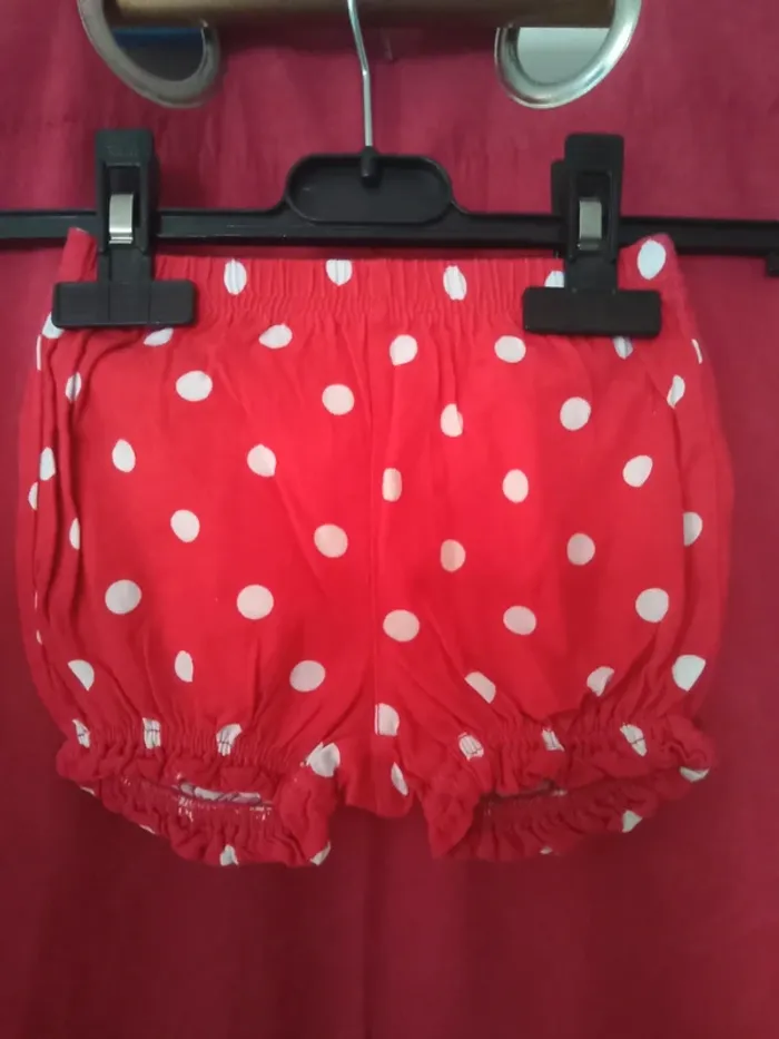 (97)lot de 2 shorts 6 mois très bon état - photo numéro 2