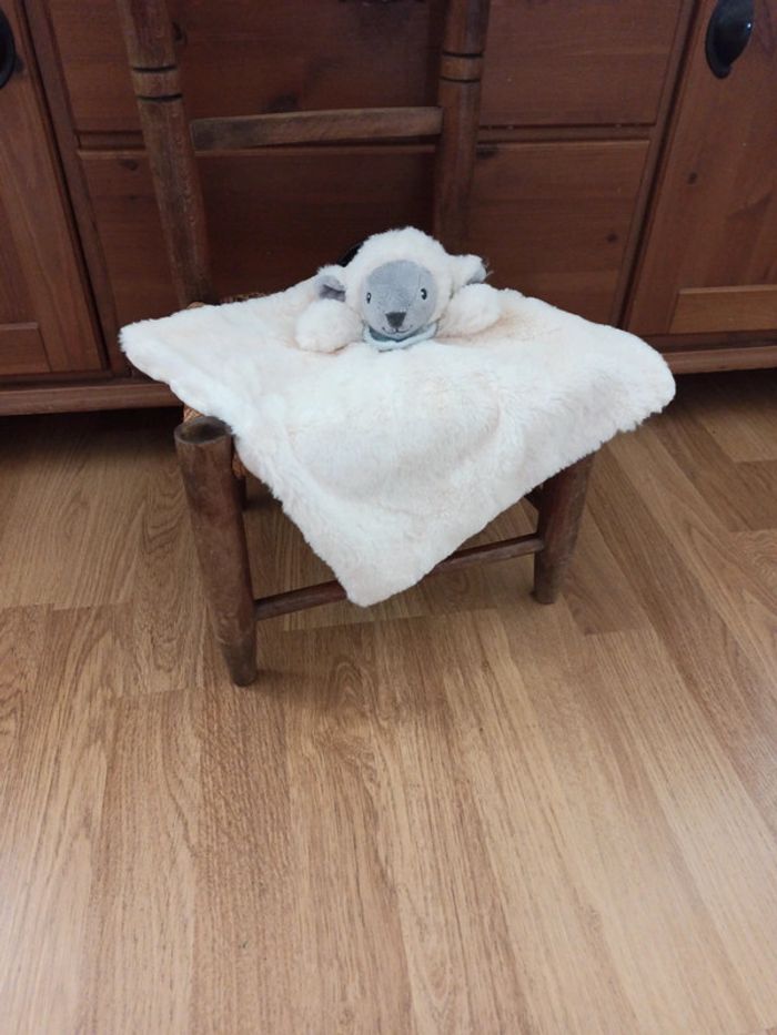 Doudou mouton blanc tex tbe