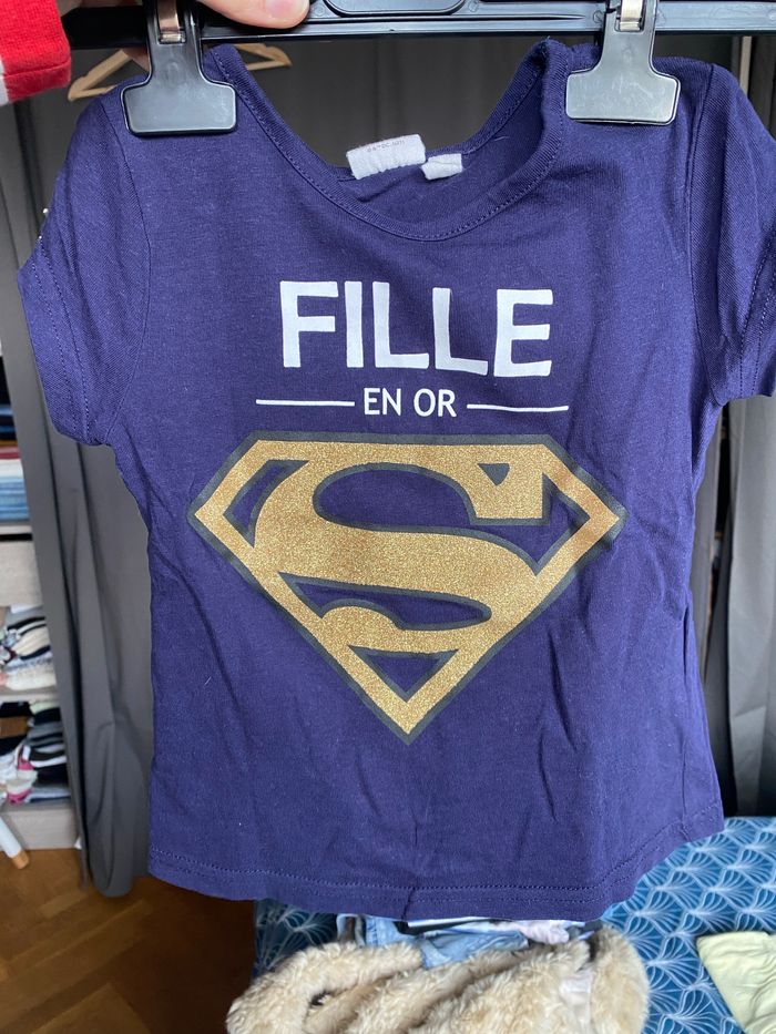 Lot 2 hauts 4 ans - photo numéro 3