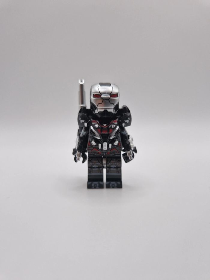 Figurine type lego War machine Marvel