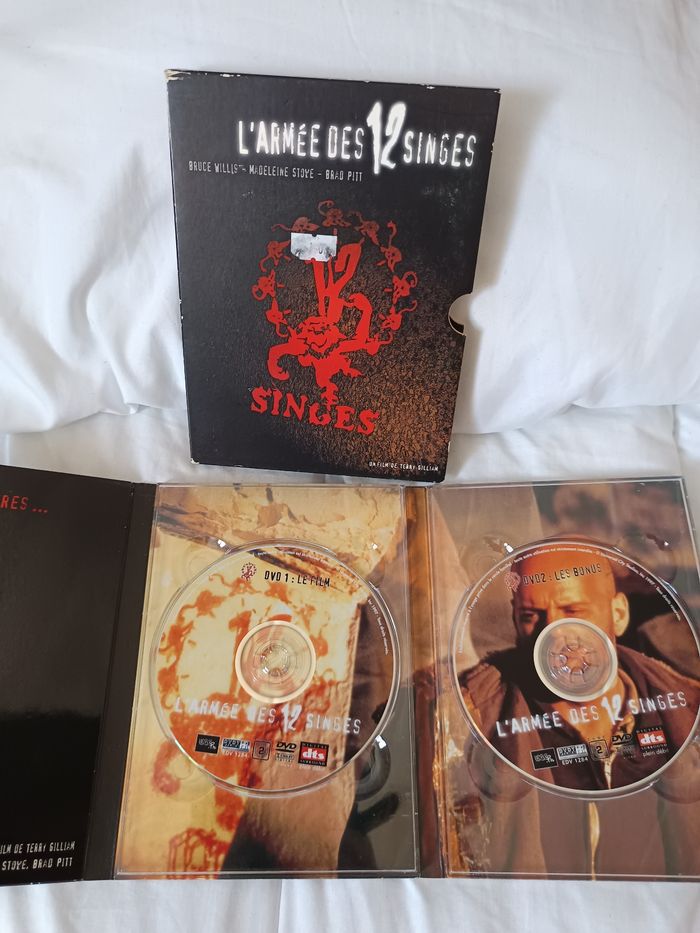 Dvd L'armée des 12 singes - photo numéro 4