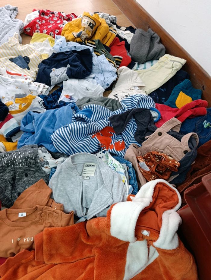 Lot vêtements 6 mois - photo numéro 2