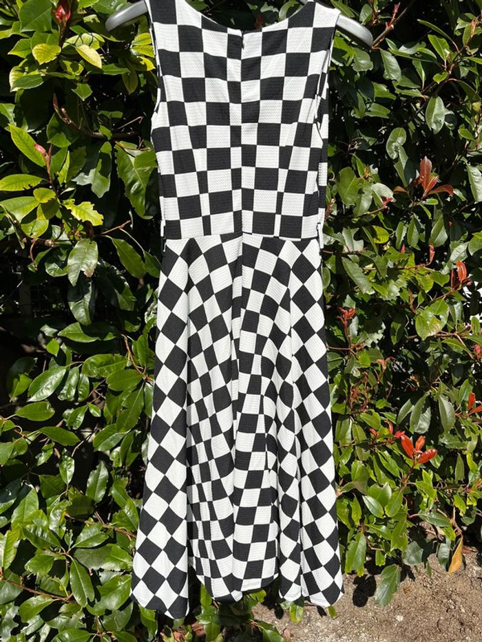 Robe longue noire et blanche à carreaux taille S - photo numéro 3