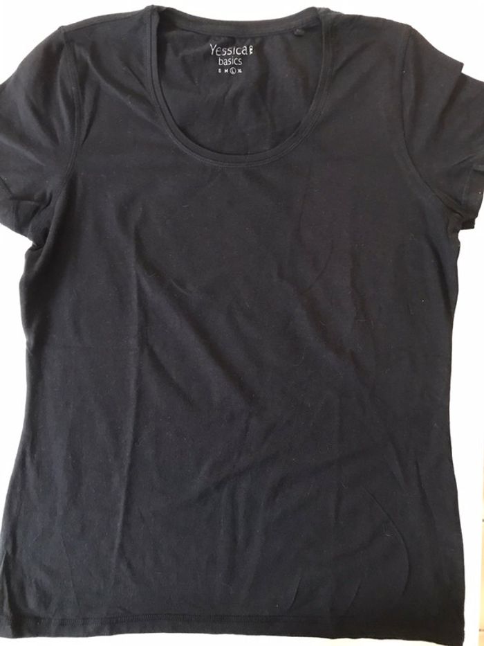 T-shirt noir simple