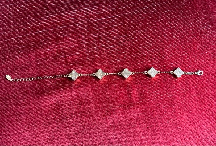 ✨ Bracelet Style Trèfle "Alhambra" – Noir & Doré ✨ - photo numéro 7