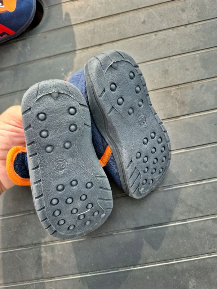 Chaussons 22 - photo numéro 2