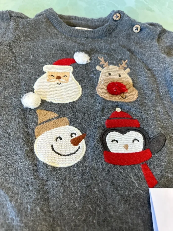 Pull de Noël C&A - 9/12 mois - photo numéro 2