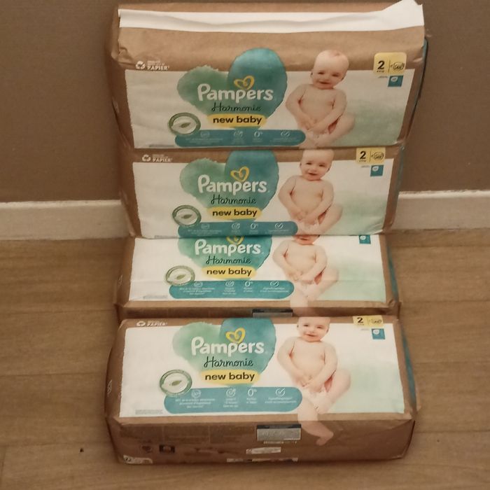 Pampers harmonie taille 2(192 couches)