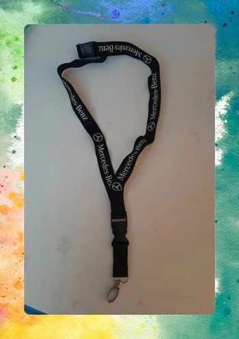 Cordon tour de cou mercedes