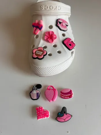 Lot de 10 charms rose / déco pour crocs