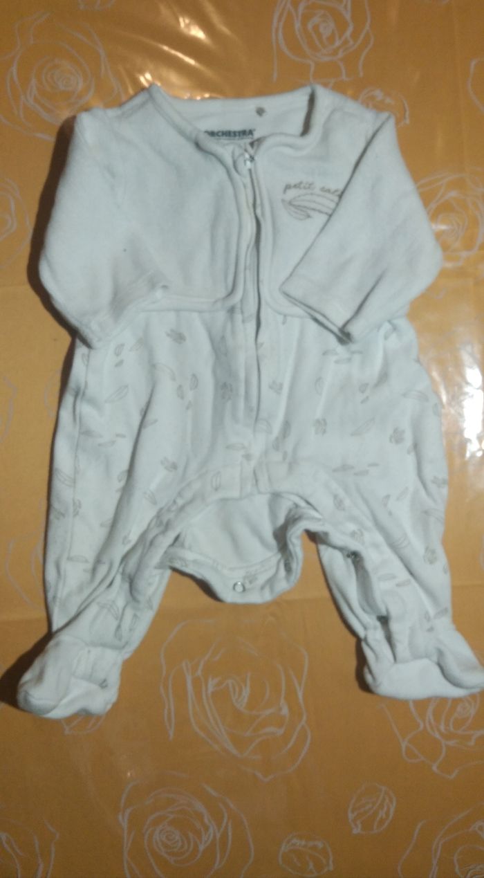 Lot 4 pyjamas - 1mois - photo numéro 4