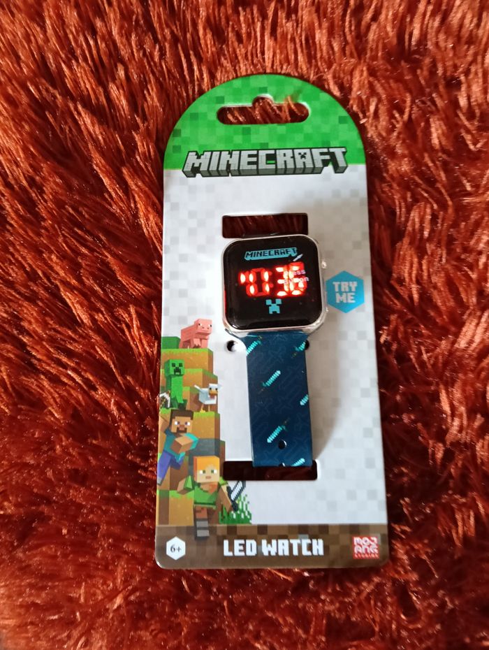 Montre digitale led Minecraft - photo numéro 3