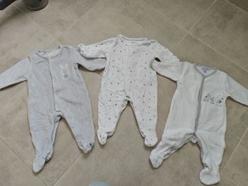 Lot pyjama velours bébé fille mois