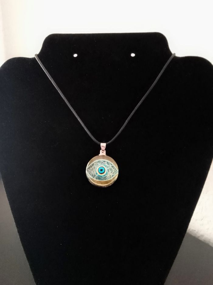 Collier corde de cire + pendentif celtique - photo numéro 4