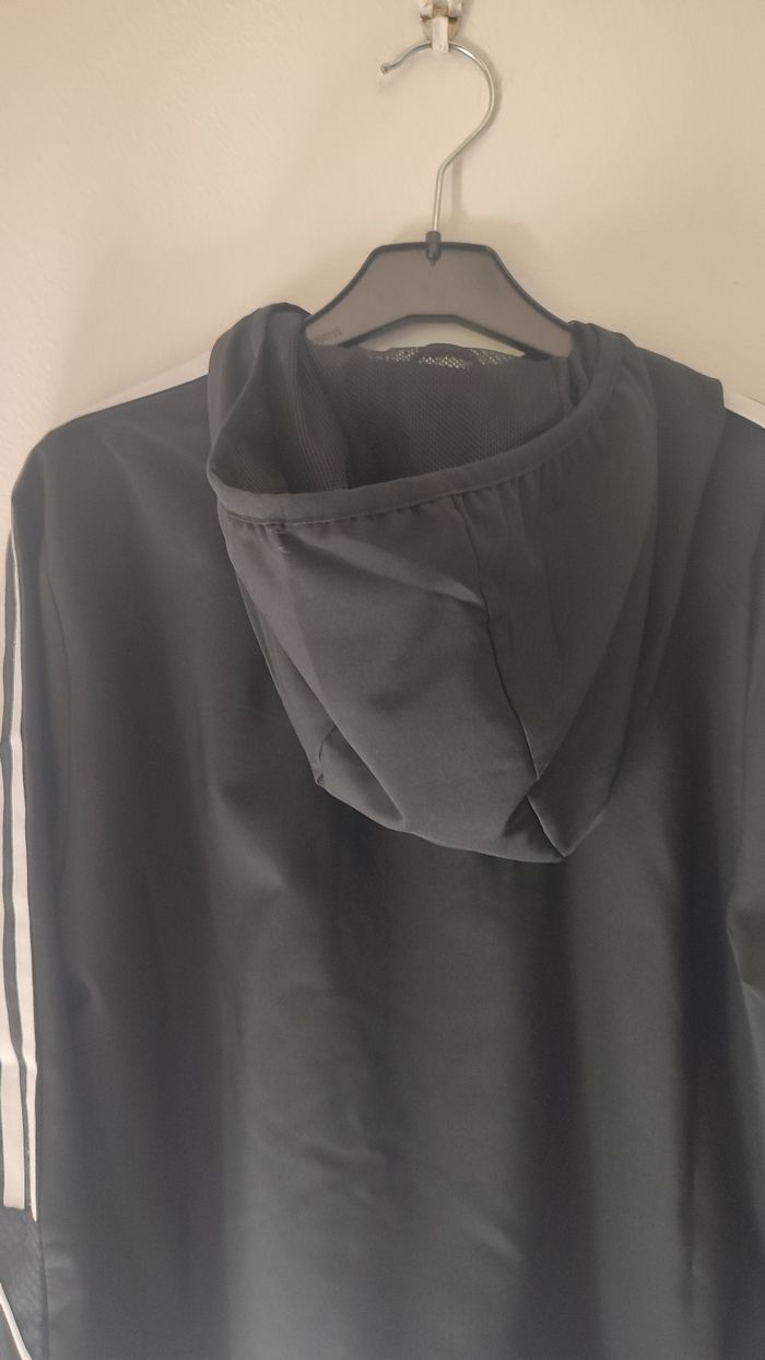 Veste adidas 11- 12 ans comme neuve - photo numéro 3