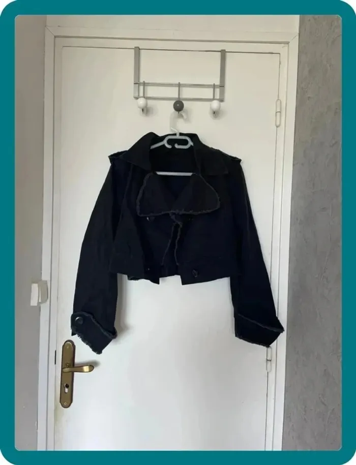 Veste noir crop top