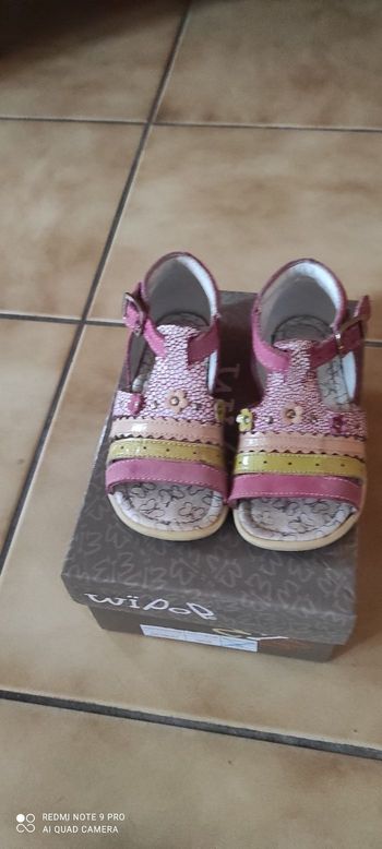 Sandales chauss'03 pointure 23