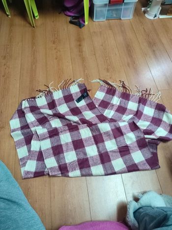 Écharpe à carreaux bordeaux et ecru