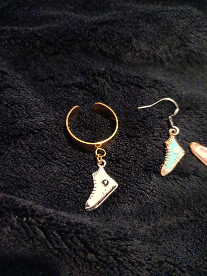 Lot bijoux bague ajustable et boucles d'oreilles - photo numéro 2